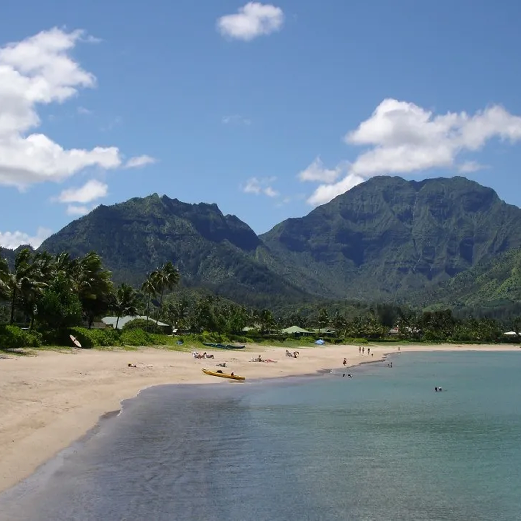 Plage dans la baie d’Hanalei, Hawaï
