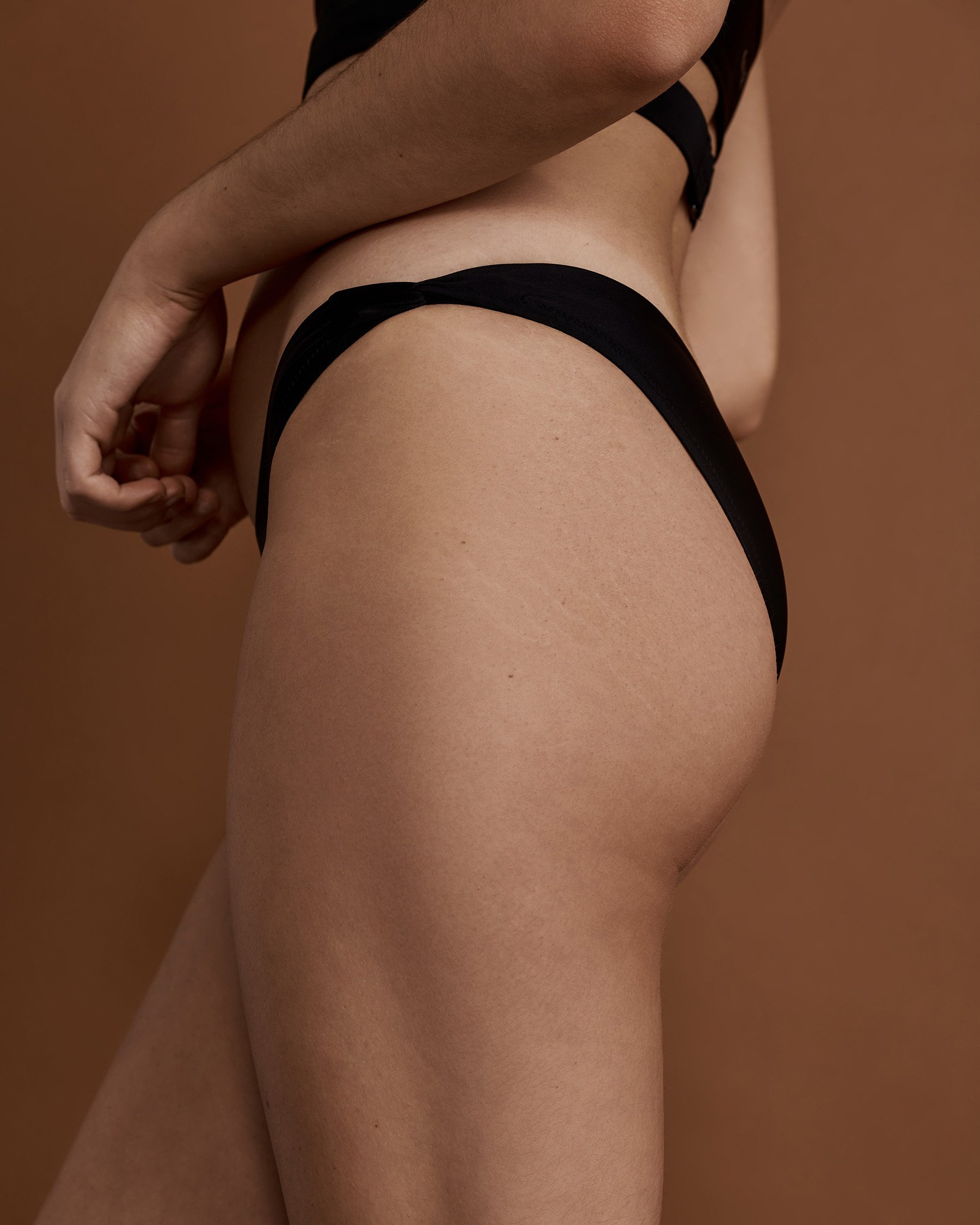 LOLË Bas de bikini jambe haute TANZANIA Noir LWW0574 - Voir3