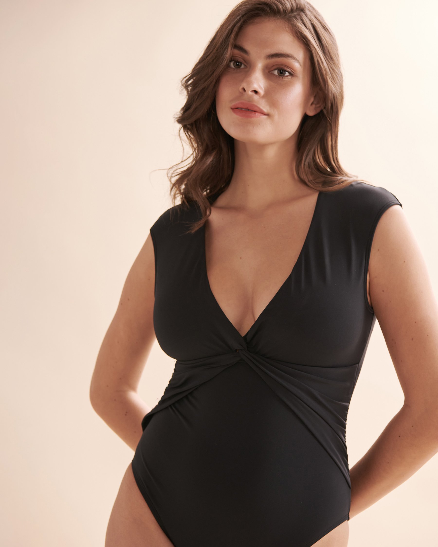 BLEU ROD BEATTIE Maillot une-pièce mancherons Let's Get it Twisted Noir RBLT23237H - Voir4