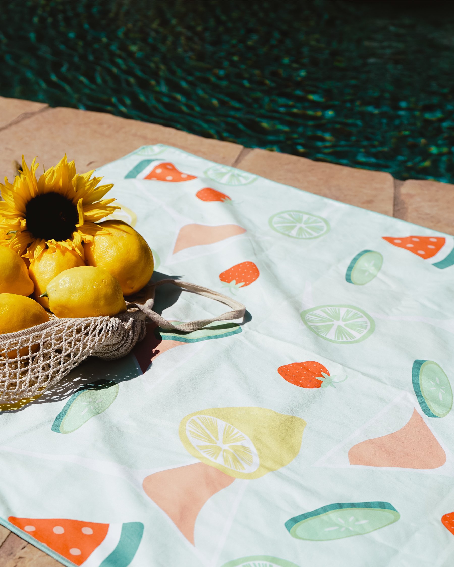 NERKA Microfiber Towel Fruit cocktail S31.5X63 - View2