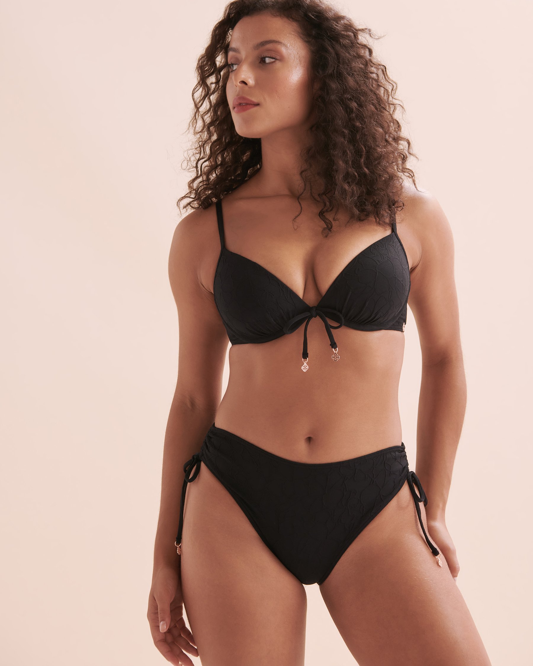 TURQUOISE COUTURE Haut de bikini push-up texturé Floral Mist Noir 01100303 - View9