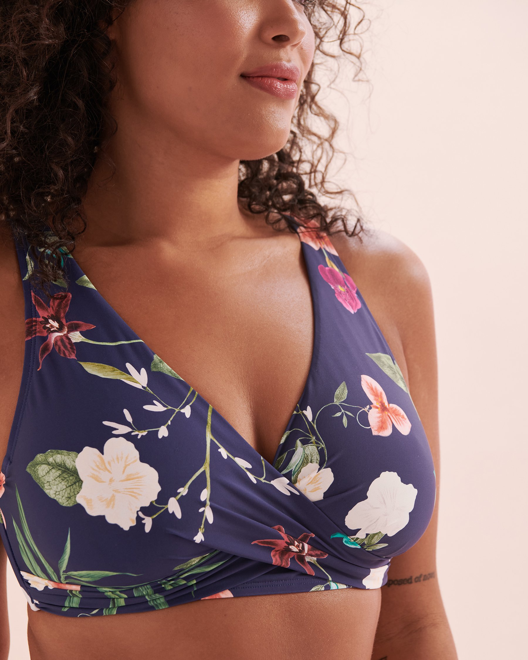 JANTZEN Haut de bikini plongeant Vera Floral Fantasy Floral bleu foncé JZ24260B - Voir4