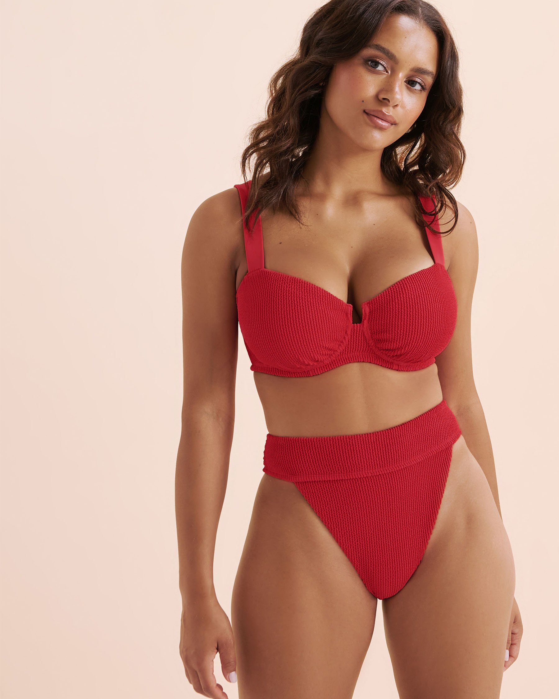 TROPIK Haut de bikini plongeant bonnet D texturé à smocks Rouge 01200106 - Voir1