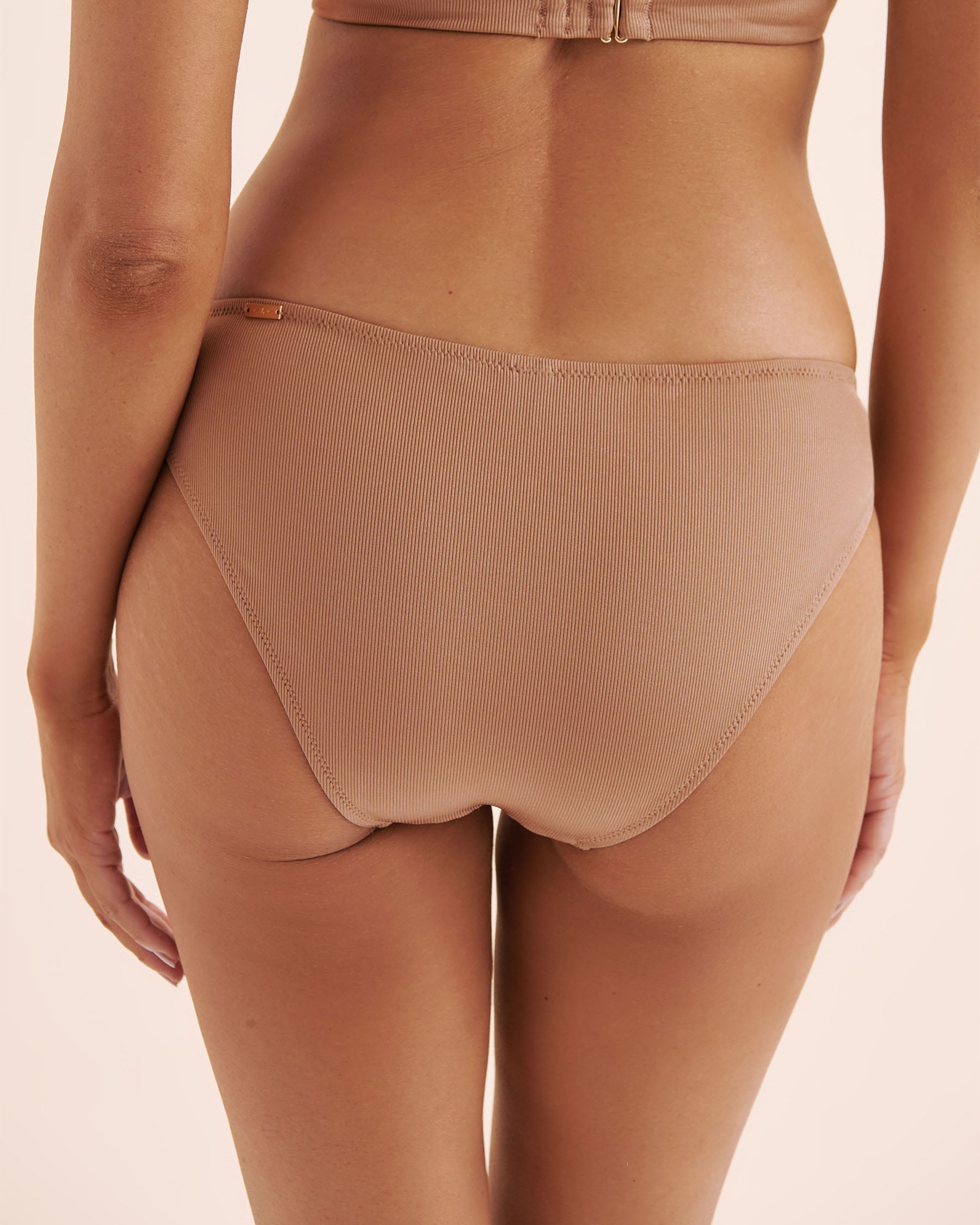 SANTEMARE Shiny Ribbed Brazilian Bikini Bottom Brown 01300569 - View3