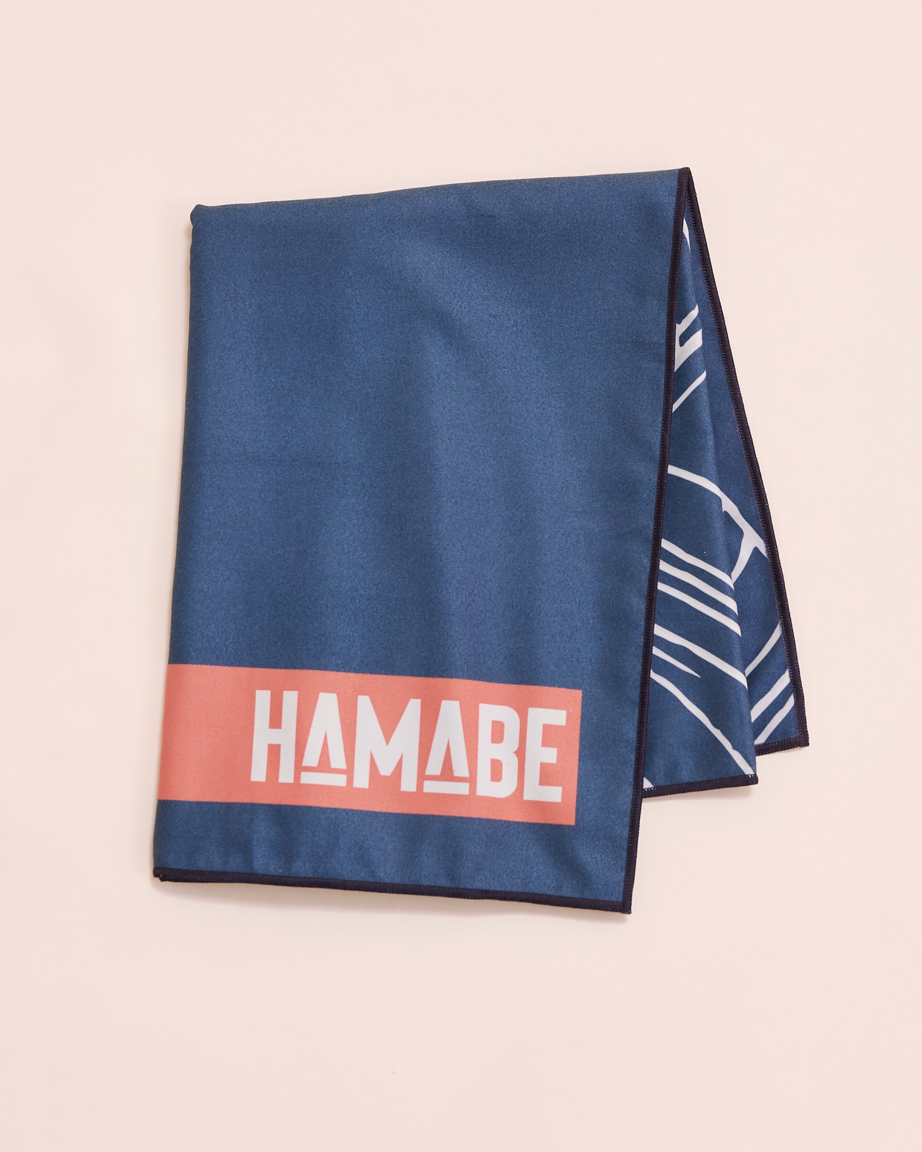 HAMABE Microfiber Beach Towel Blue Leaf 02500008 - View2