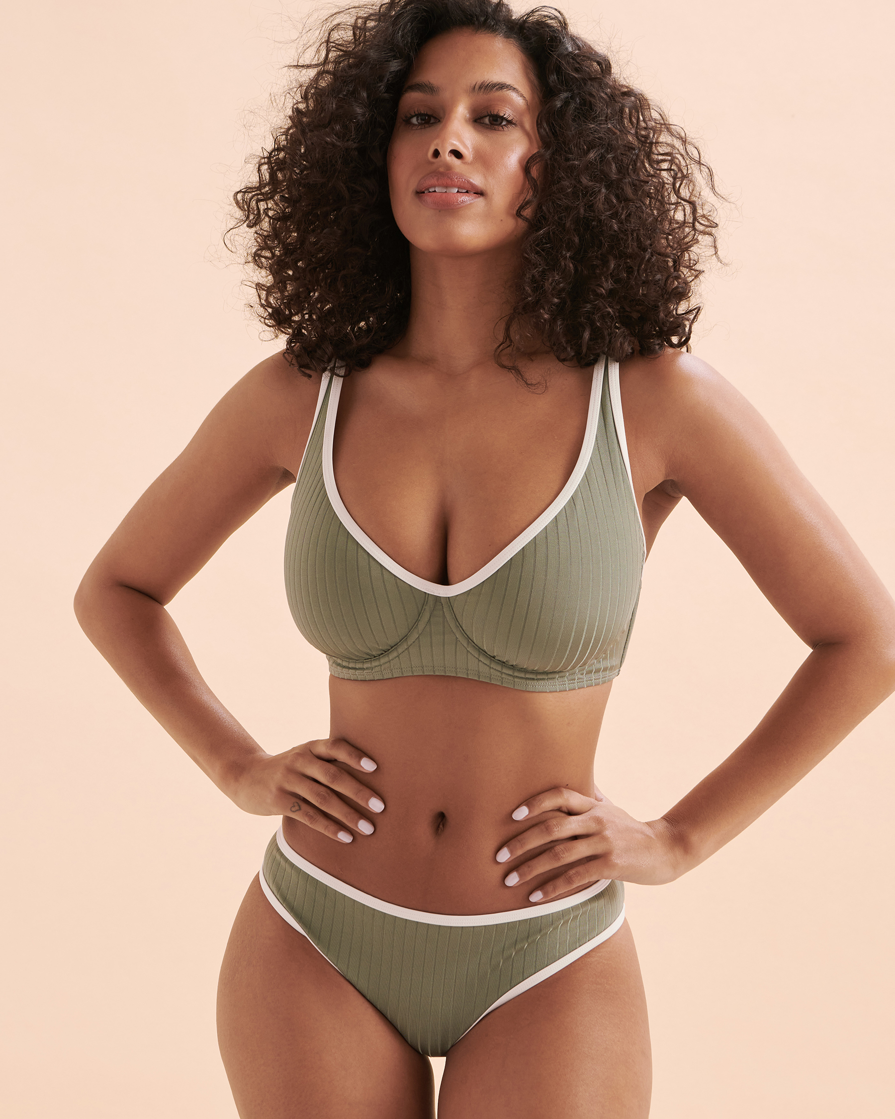 SKYE Haut de bikini plongeant bonnet D Florence Clarity Vert sauge SK768317D - View1