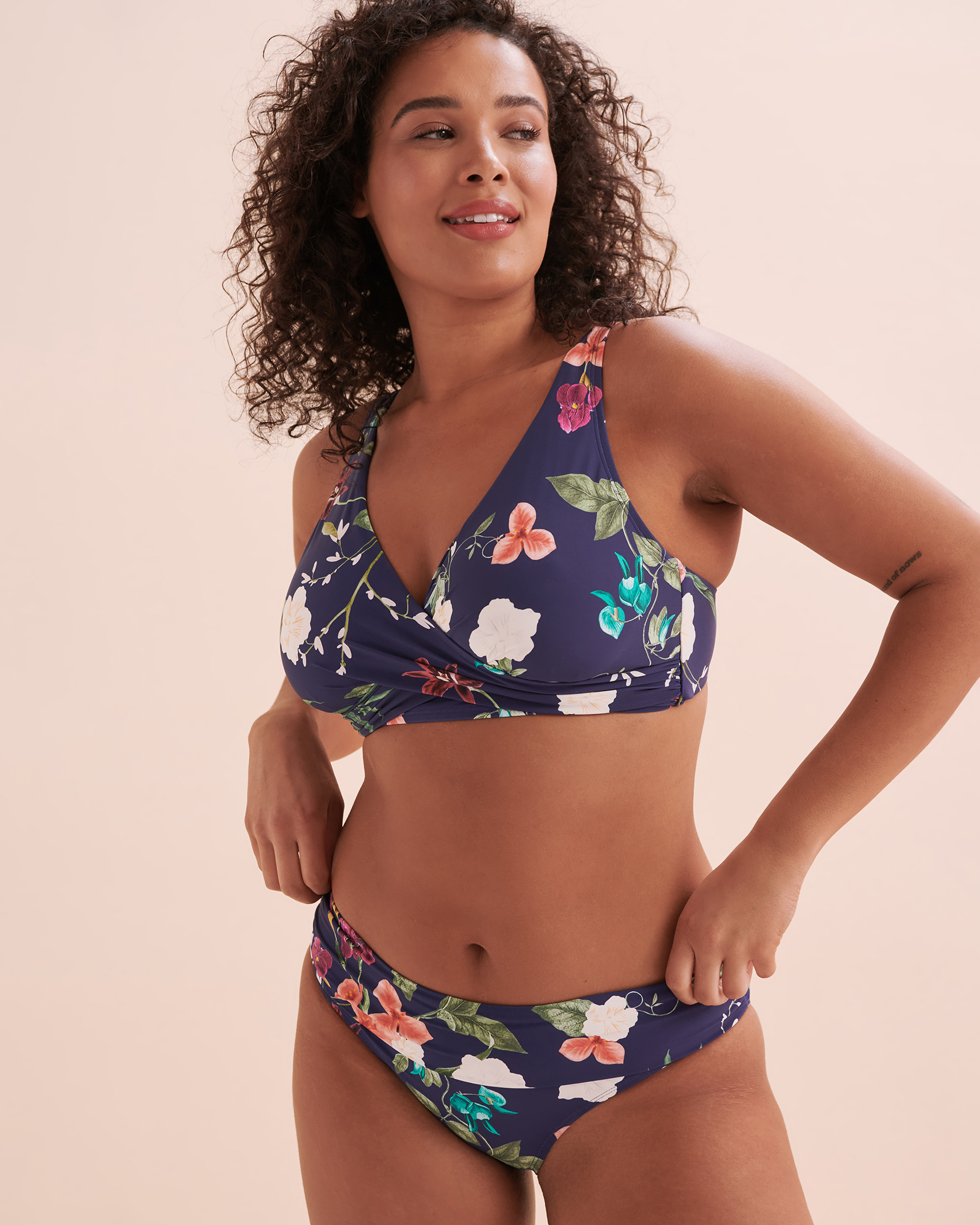 JANTZEN Haut de bikini plongeant Vera Floral Fantasy Floral bleu foncé JZ24260B - View1